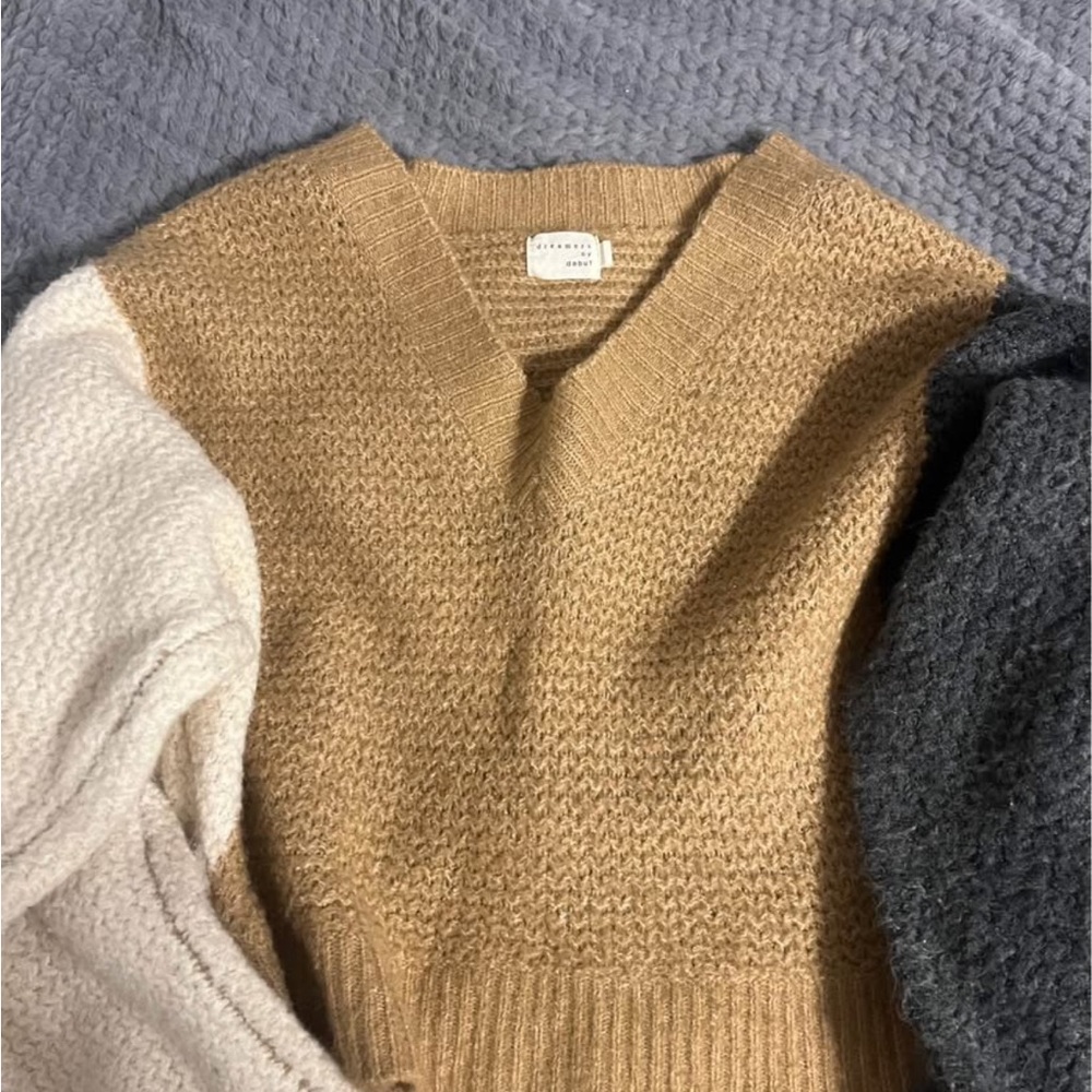 Woman’s Tan Sweater